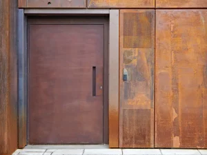 Cor-ten steel door for the home
